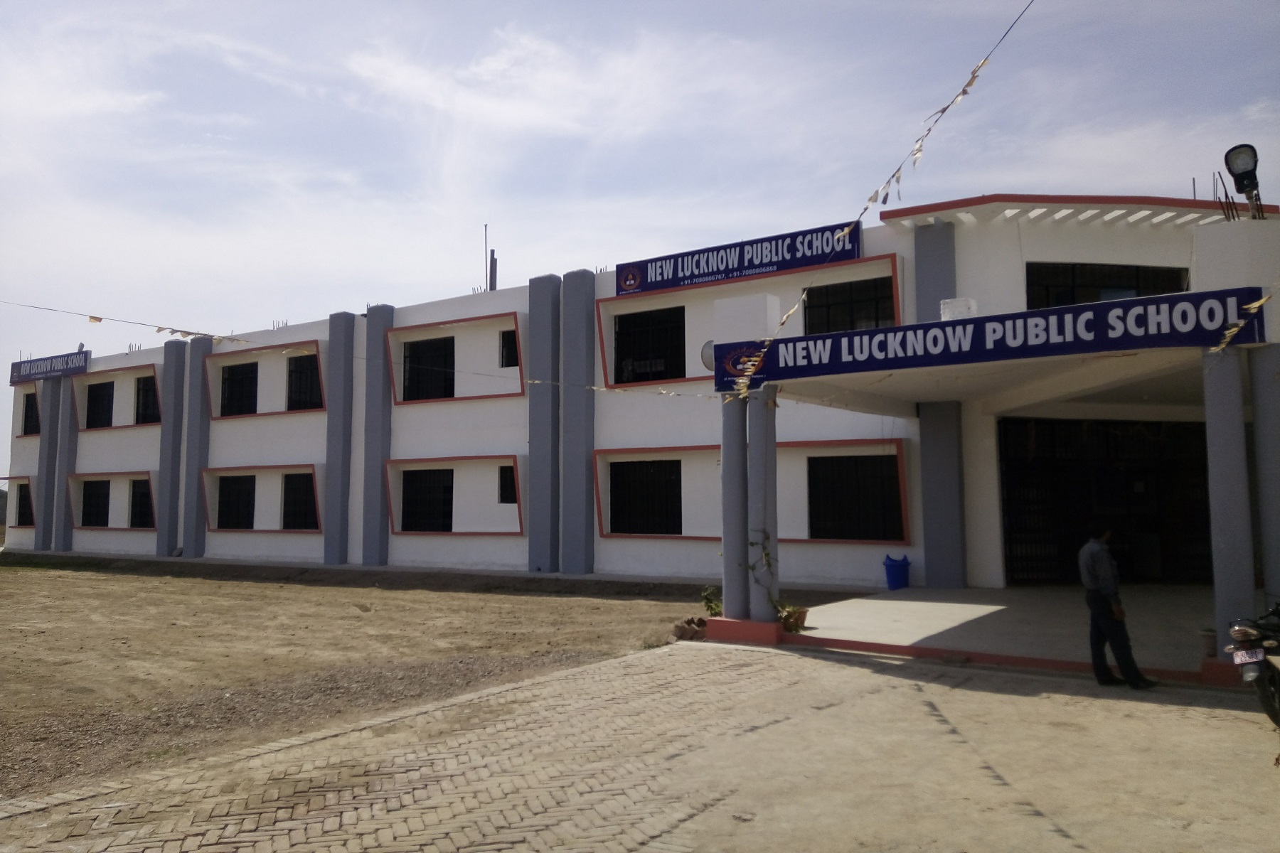 New Lucknow Public School